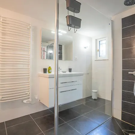 Holiday home Le Murier - Fre100 By Interhome Frejus